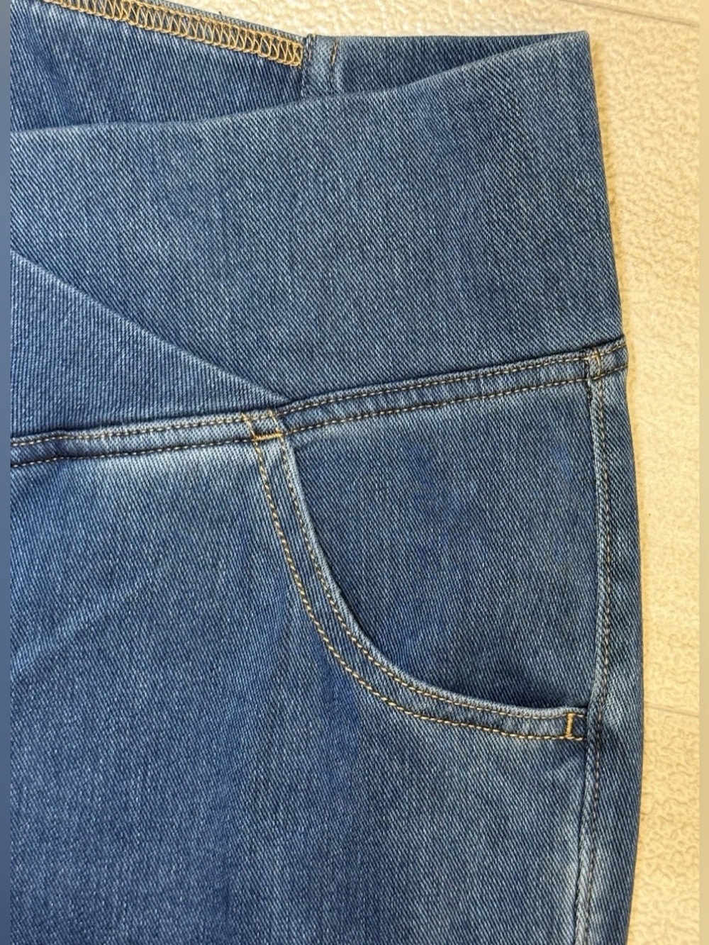 Halara Flex™ V-Cut Waist Blue Wash Flared
Stretch Jeans Pockets Women's 29 x30 - Picture 6 of 11